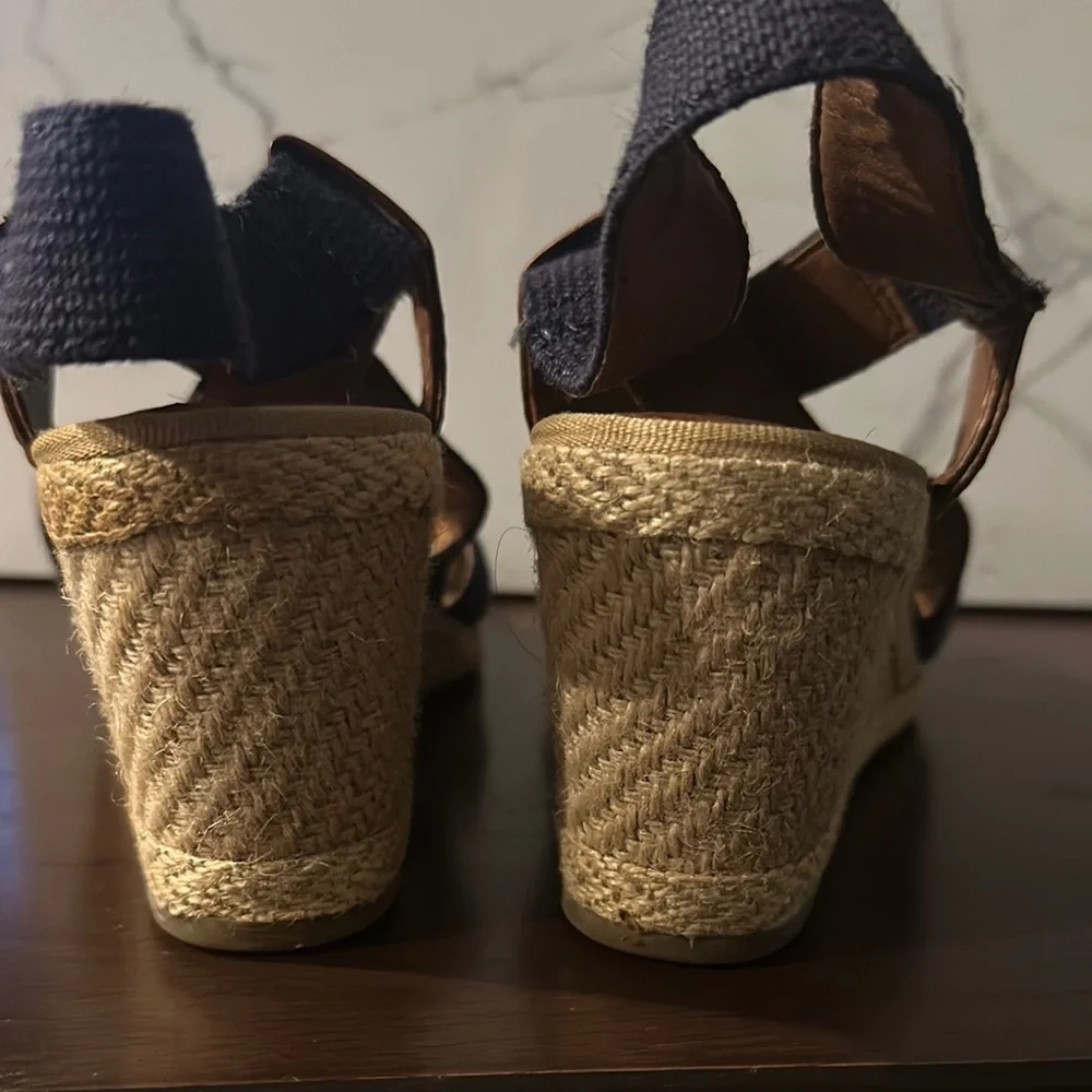 Lucky Brand Navy and Tan Wedge Sandals - Picture 3 of 5